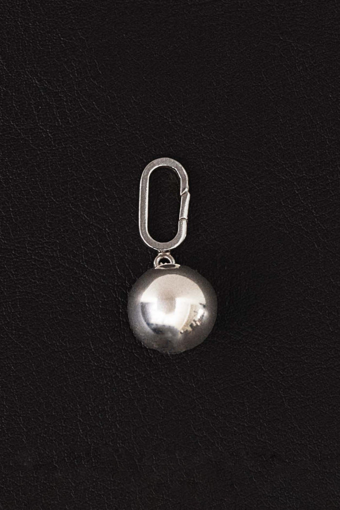 beaufille Globe Charm