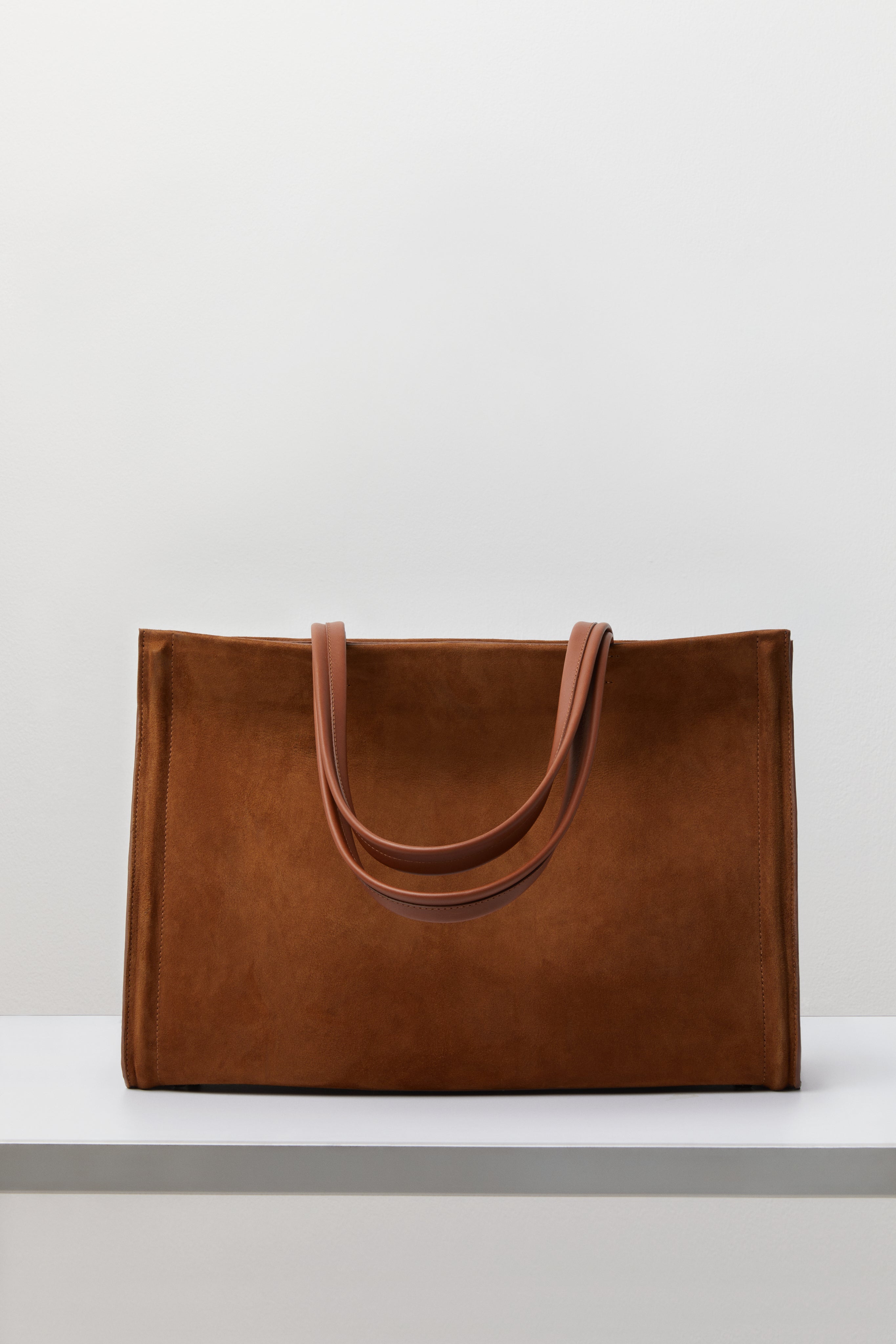 ミュージシャン TheGazettE CANVAS LEATHER TOTE / BROWN City Tote in Walnut — Large Suede Leather Tote | Beaufille